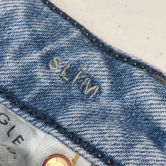 LIKE NEW MENS DISTRESS LIGHTWASH SLIM JEANS 26x28 ⭐️ - Picture 4 of 14